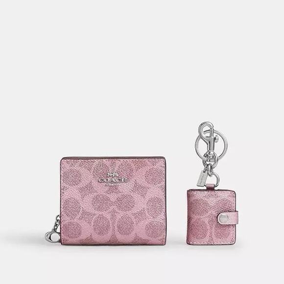 NWT Coach Boxed Snap Wallet and Picture Frame Bag Charm CCL93 pink Holiday Gift - Picture 4 of 8